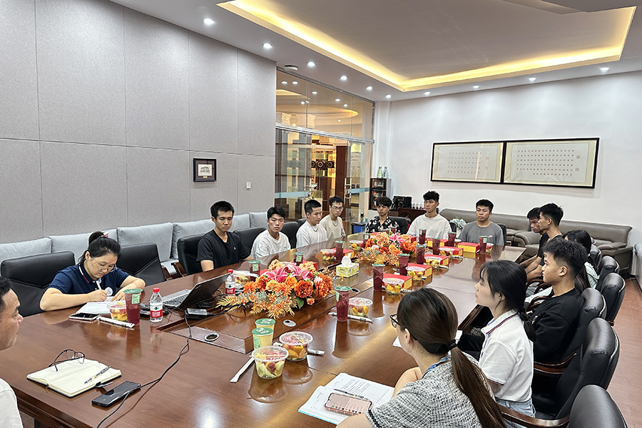 座谈会现场(二).jpg