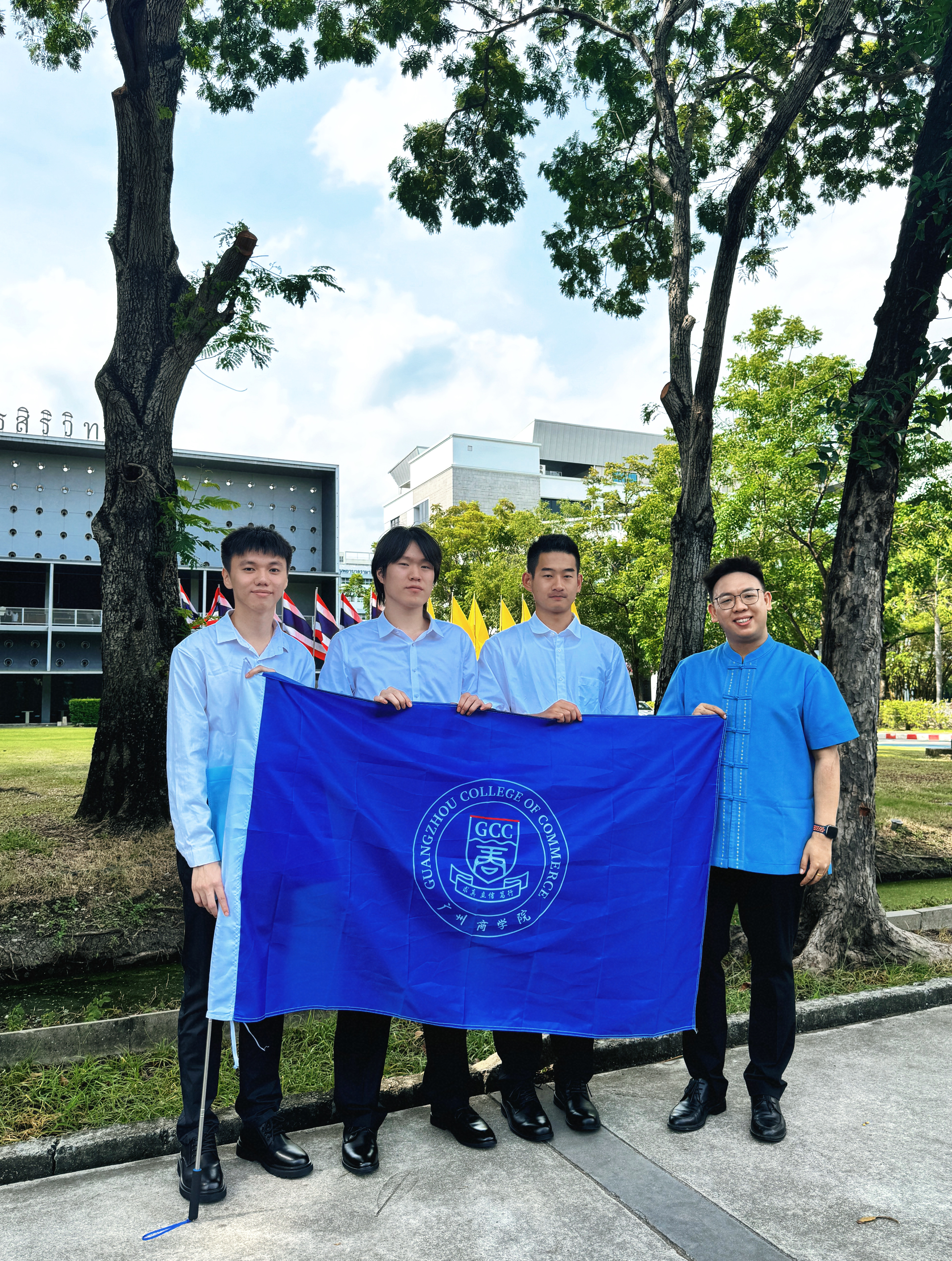 合影 1.jpg