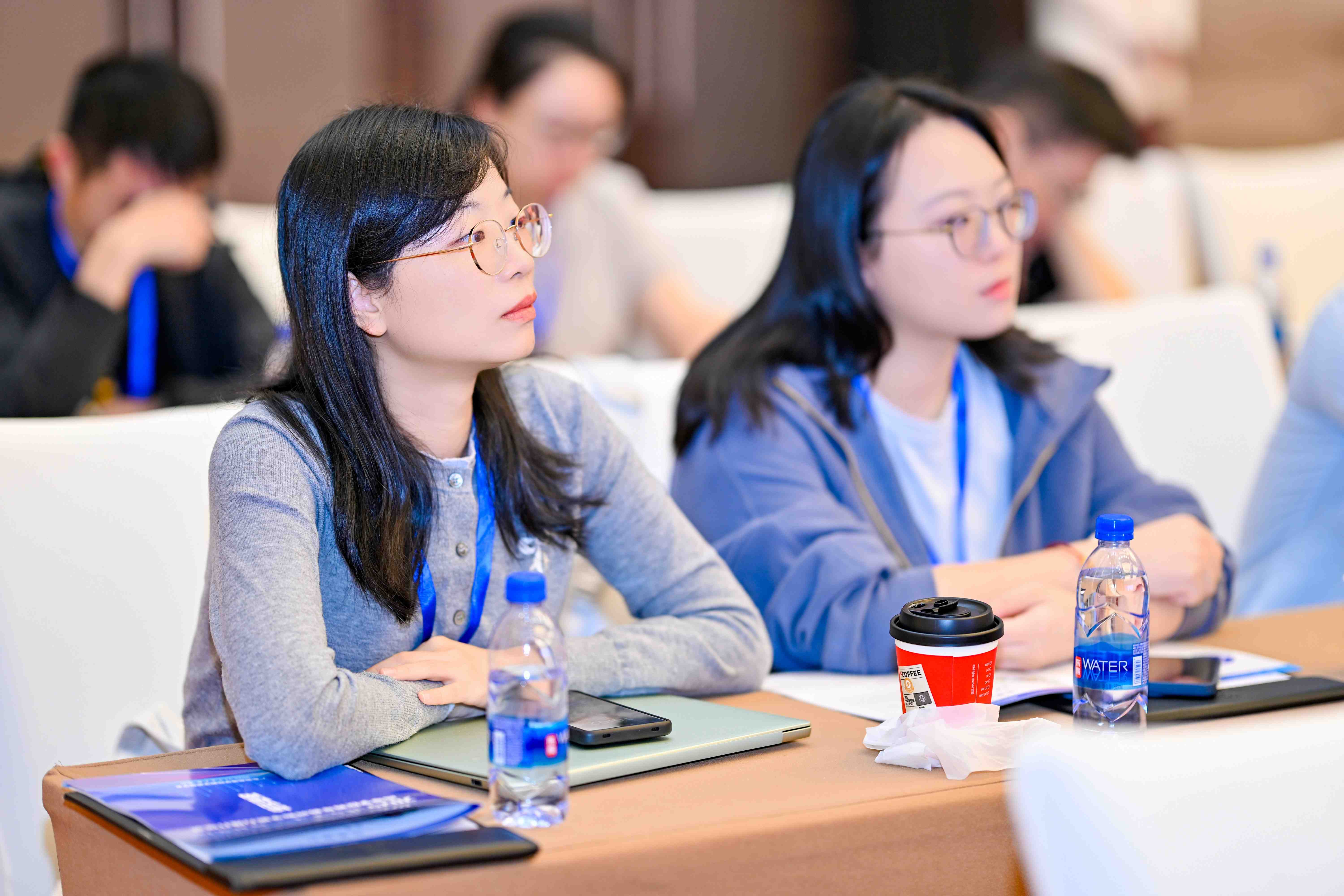 太阳成集团tyc33455教师参会现场照片.jpg
