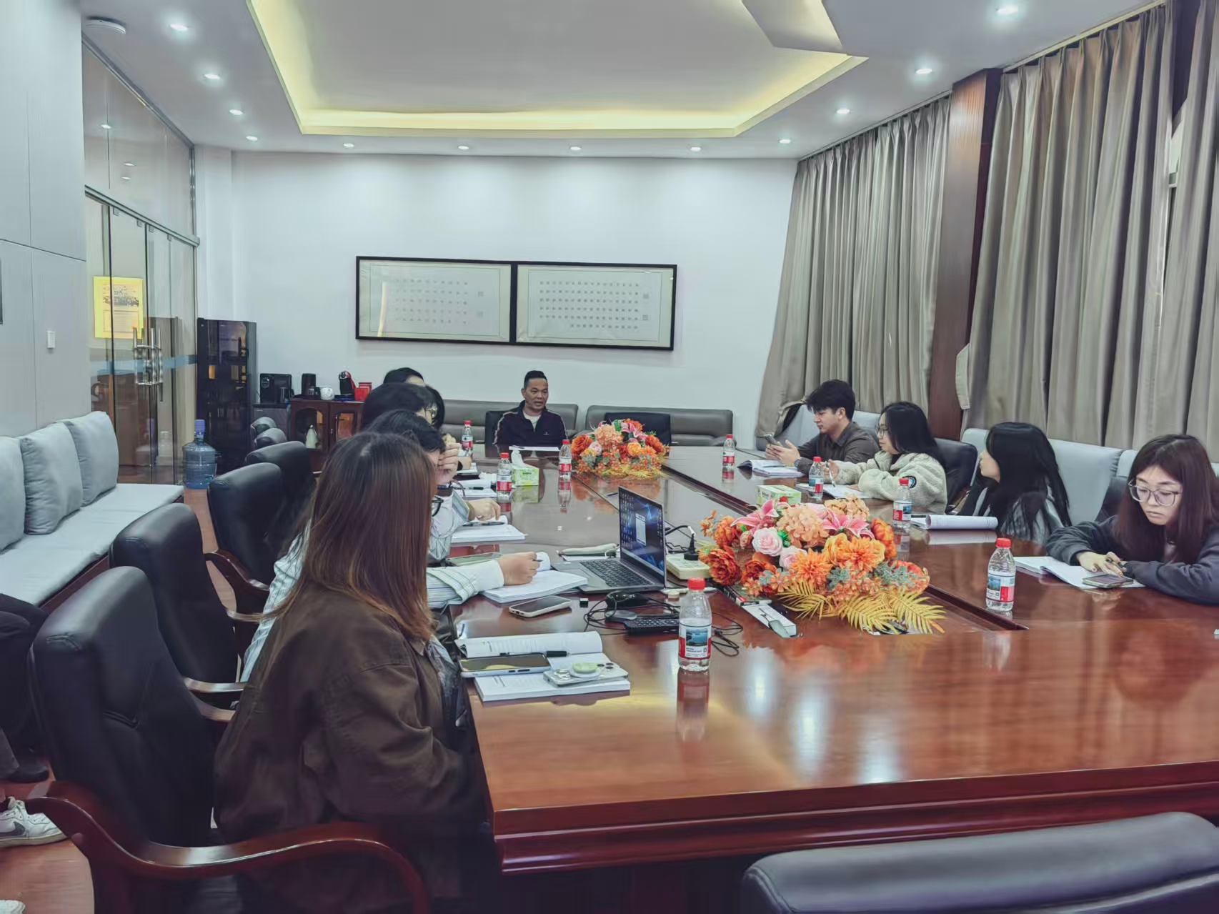 会议现场（二）.jpg